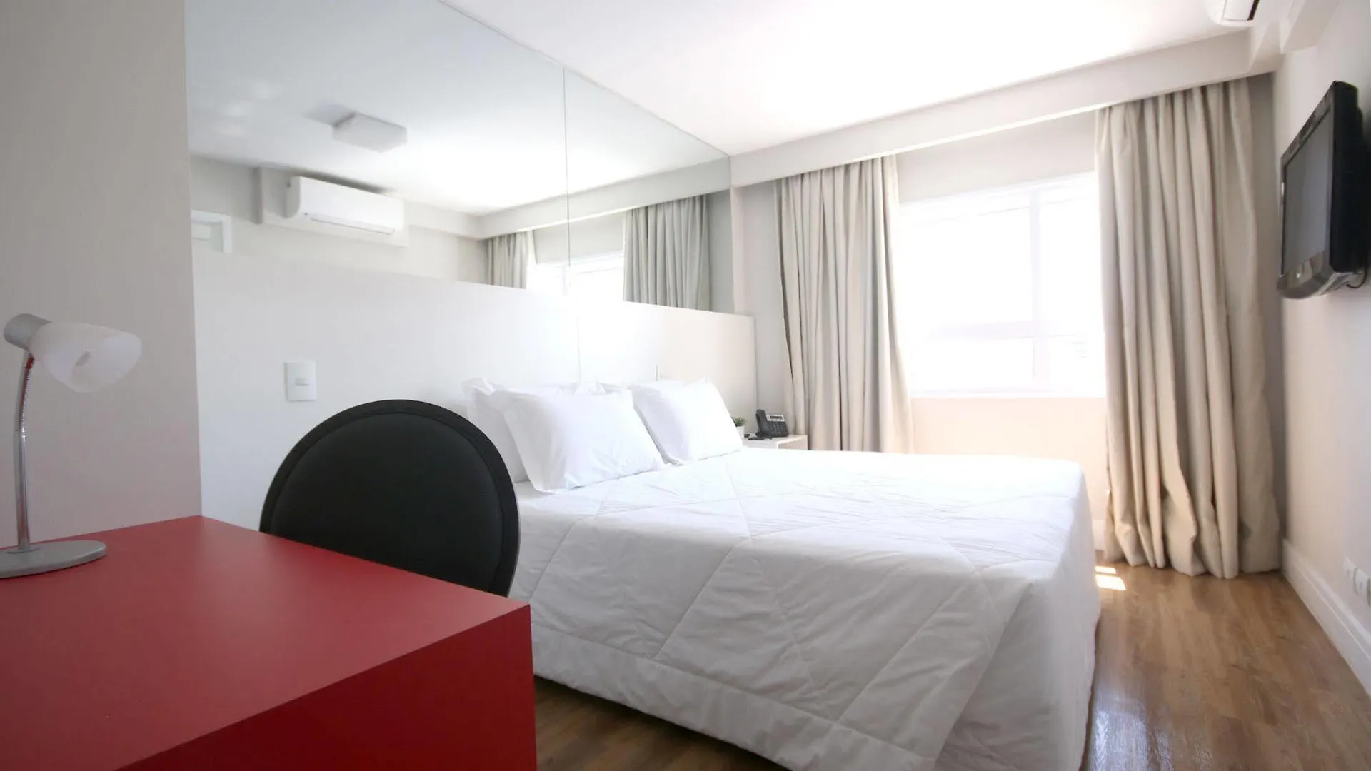 Ez Aclimacao Hotel Sao Paulo