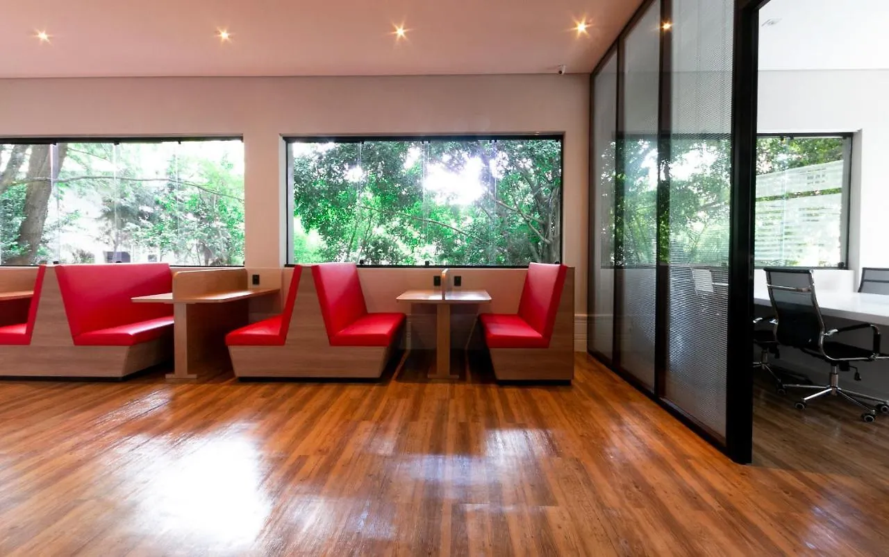 Ez Aclimacao Hotel São Paulo 4*,  Brazília
